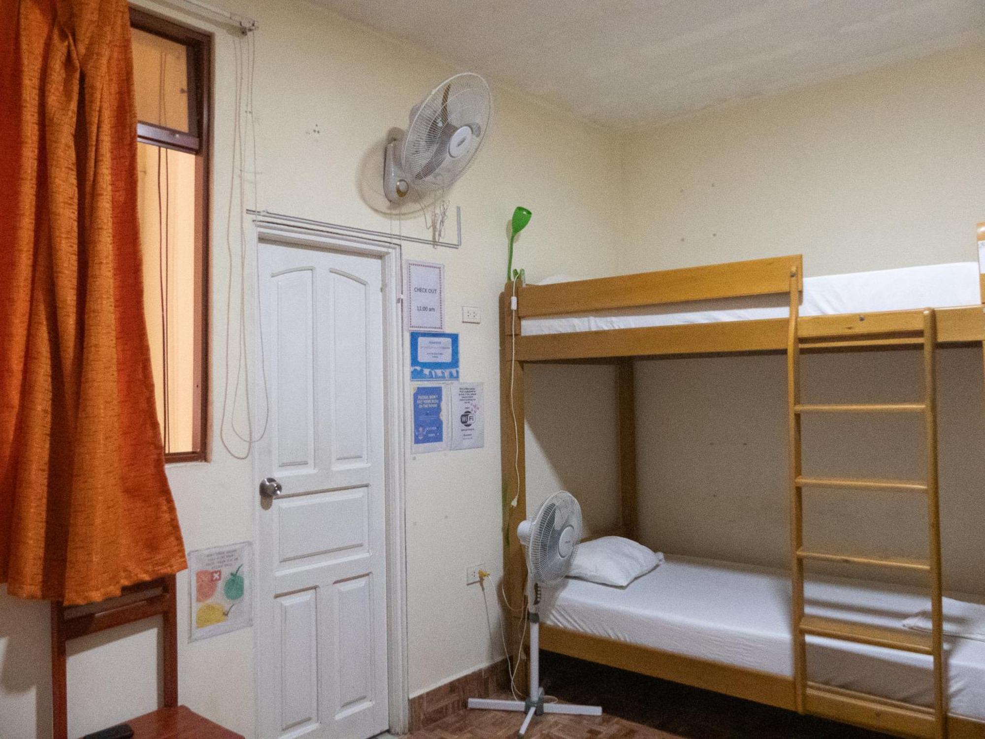 Moicca Youth Hostel Iquitos Ruang foto