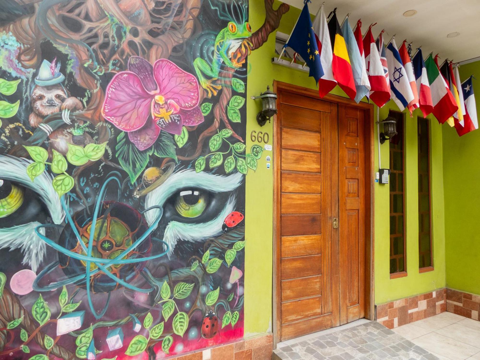 Moicca Youth Hostel Iquitos Bagian luar foto