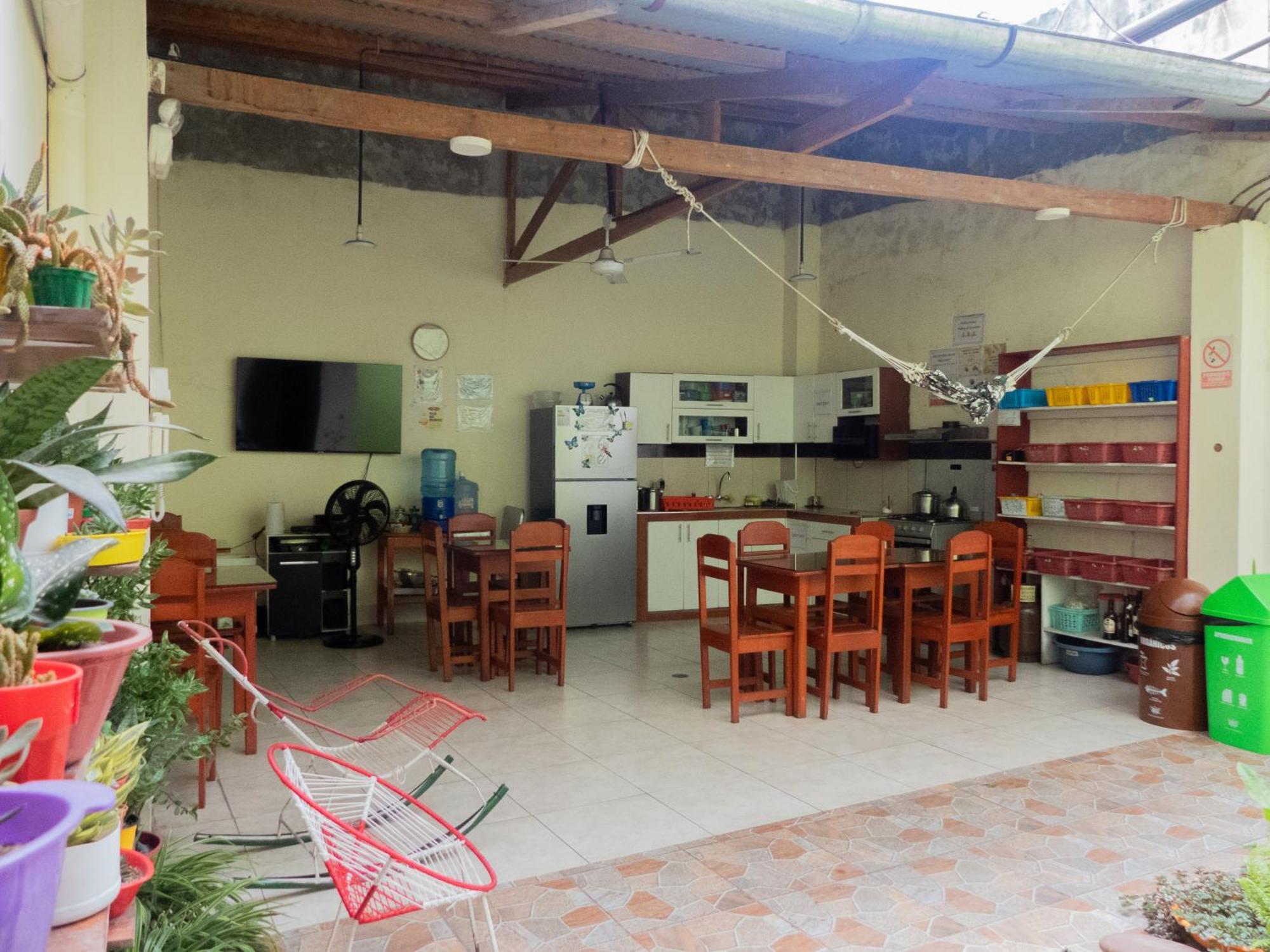Moicca Youth Hostel Iquitos Bagian luar foto